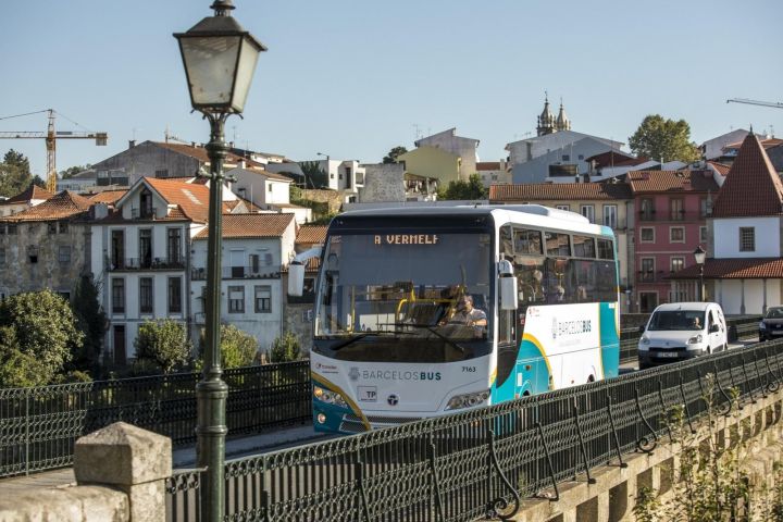 A rede de transportes públicos de Barcelos, vai ser reforçado