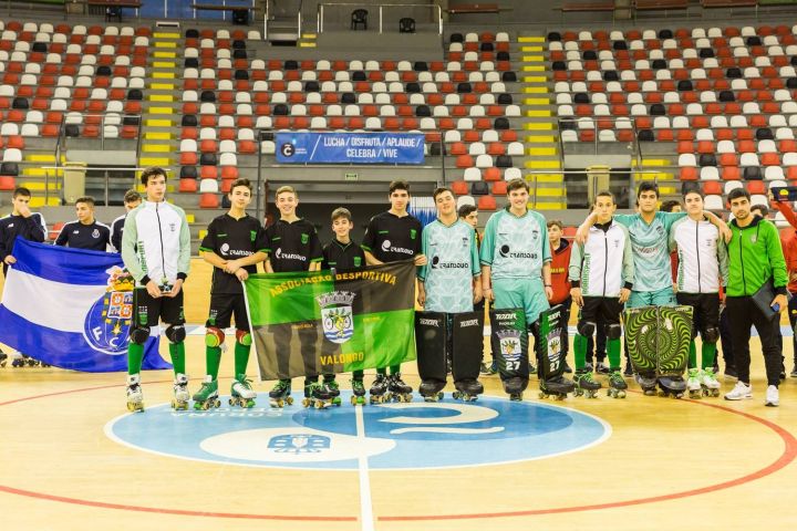 A equipa de Valongo conquista a vitória no VII Torneio Eixo Atlântico de Hóquei em patins