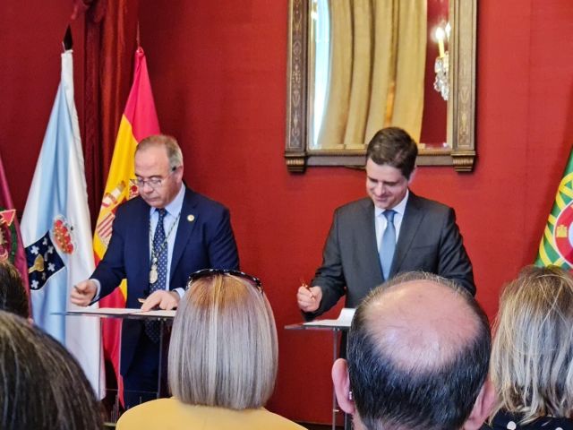 Braga y Santiago de Compostela, ciudades del Eixo Atlántico, firman el hermanamiento