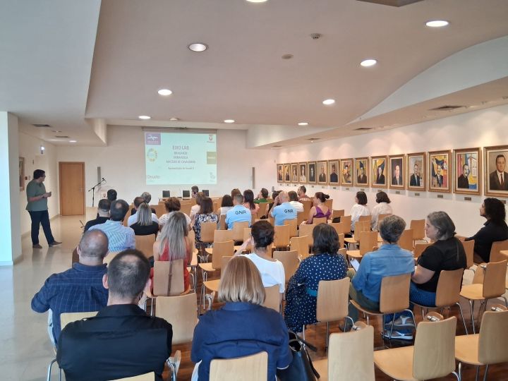 El Eixo Atlántico reúne a cuatro municipios para buscar soluciones innovadoras a sus retos locales