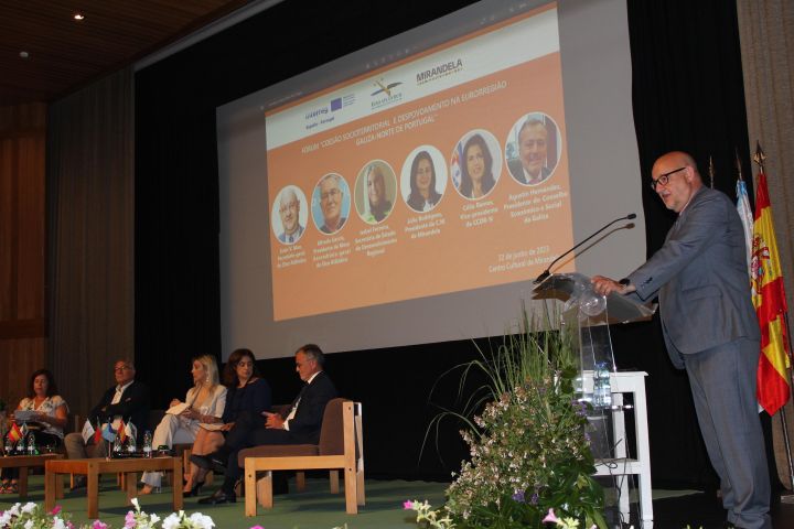 O Eixo Atlántico presenta a primeira axenda de propostas para combater o despoboamento no interior de Galicia e do Norte de Portugal