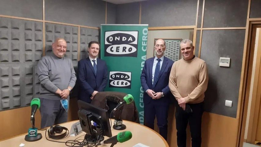 Infraestructuras, cooperación portuaria e situación política de Portugal no programa especial do Eixo Atlántico en Onda Cero Vigo