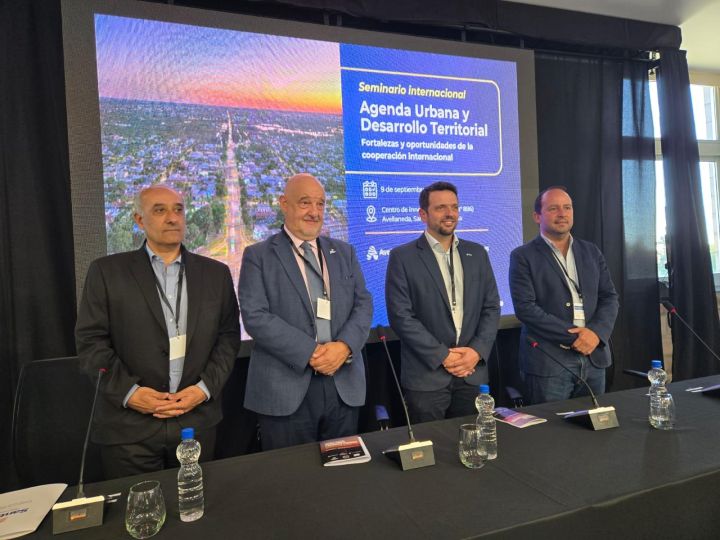 La municipalidad argentina de Avellaneda organizó un Seminario Internacional sobre Agenda Urbana con la participación del Eixo Atlántico