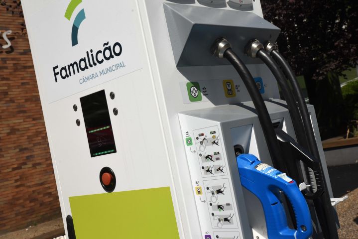 Famalicão duplica pontos de carregamento de carros elétricos
