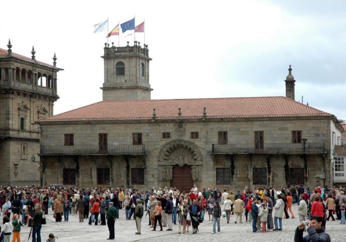 A fibra óptica chega ao centro histórico de Santiago de Compostela
