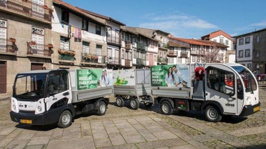 O Centro Histórico de Guimarães passou a dispor de mais um veículo de recolha de resíduos