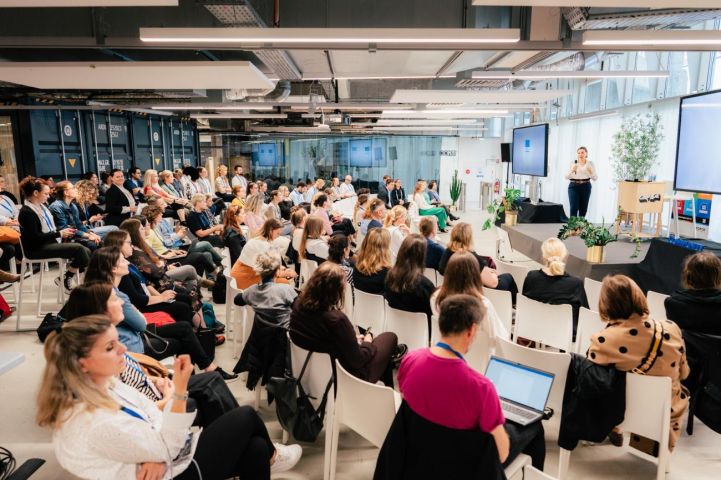 O EIXO ATLÁNTICO ASISTE ÁS XORNADAS DE FORMACIÓN PARA XEFES ORGANIZADAS POLO PROGRAMA INTERREG EUROPE EN LILLE