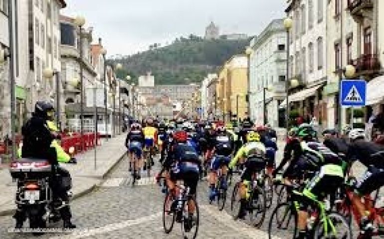 Viana do Castelo prohibe o paso da Volta ciclista a Portugal