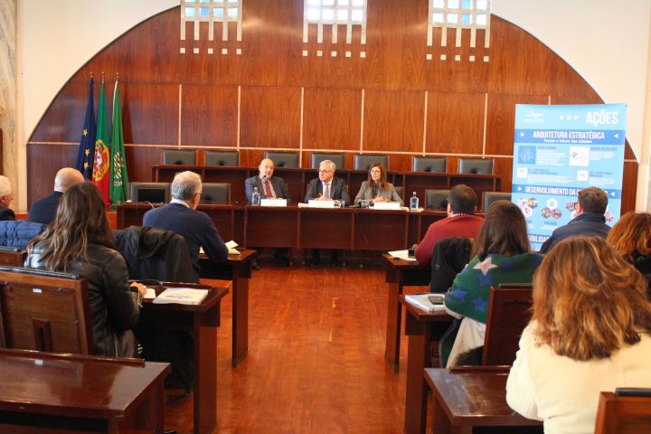O Turismo masivo pode ser “un cancro”, avisa secretario-xeral del Eixo Atlántico