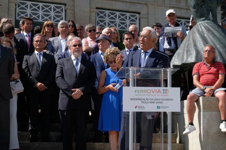 O Primeiro Ministro de Portugal realiza a viaxe inaugural trala electrificación da líña do Minho entre Nine e Viana do Castelo