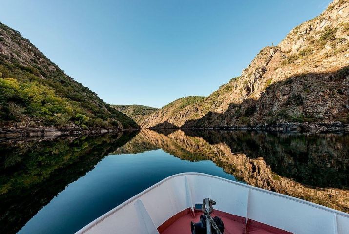Os catamaráns da Deputación, listos para volver navegar na Ribeira Sacra