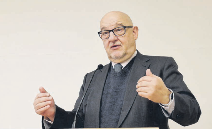 El secretario general del Eixo Atlántico solicita que se haga público el informe sobre la línea Porto-Vigo ante las fechas manifestadas por el presidente de la Xunta