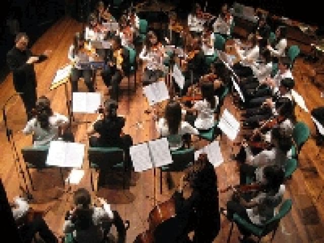 Carballo da luz verde para las bases de las ayudas de estudios para alumnado de Infantil y del Conservatorio