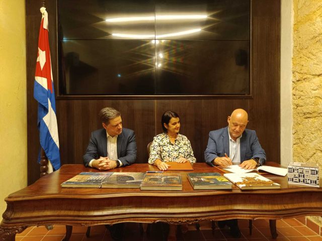 O presidente e o secretario xeral do Eixo Atlántico reúnense na  Habana con autoridades cubanas e institucións europeas para  impulsar proxectos conxuntos de cooperación ao  desenvolvemento