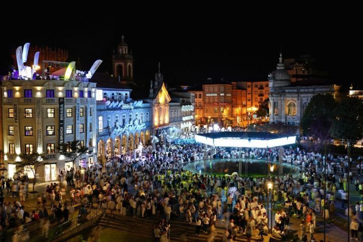 Braga, cidade do Eixo Atlántico, celebró a súa maior edición da Noite Branca