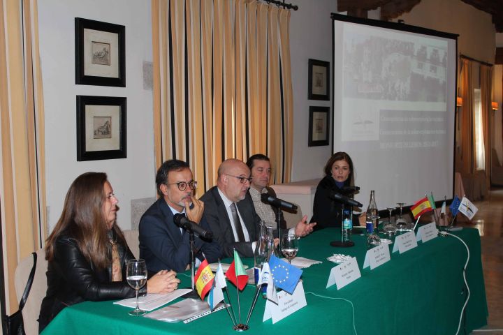 As cidades do Eixo Atlântico trocam as suas experiências no âmbito do turismo num seminário em Monforte de Lemos