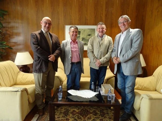 O presidente dos autarcas brasileiros reuniu com o presidente da Fegamp e do Eixo para desenvolver projetos de cooperação