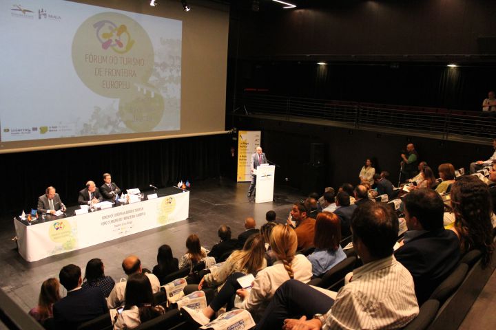 El Eixo Atlántico impulsa la denominación “Turismo de Frontera” como un nuevo espacio de desarrollo económico
