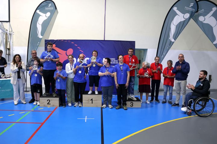 Cerca de doscientos atletas de Galicia y del Norte de Portugal participaron en el III Torneo del Eixo Atlántico de Boccia y Boccia DI