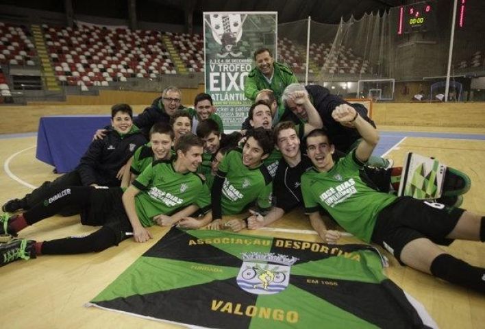 O debutante AD Valongo, campión do V Torneo Eixo Atlántico de hockei a patíns